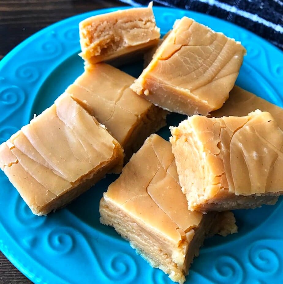 plate of easy peanut butter fudge