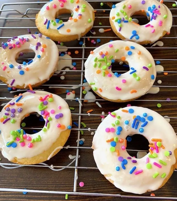 https://southernhomeexpress.com/wp-content/uploads/2020/07/Frosted-Cake-Mix-Donuts-14.jpg.webp