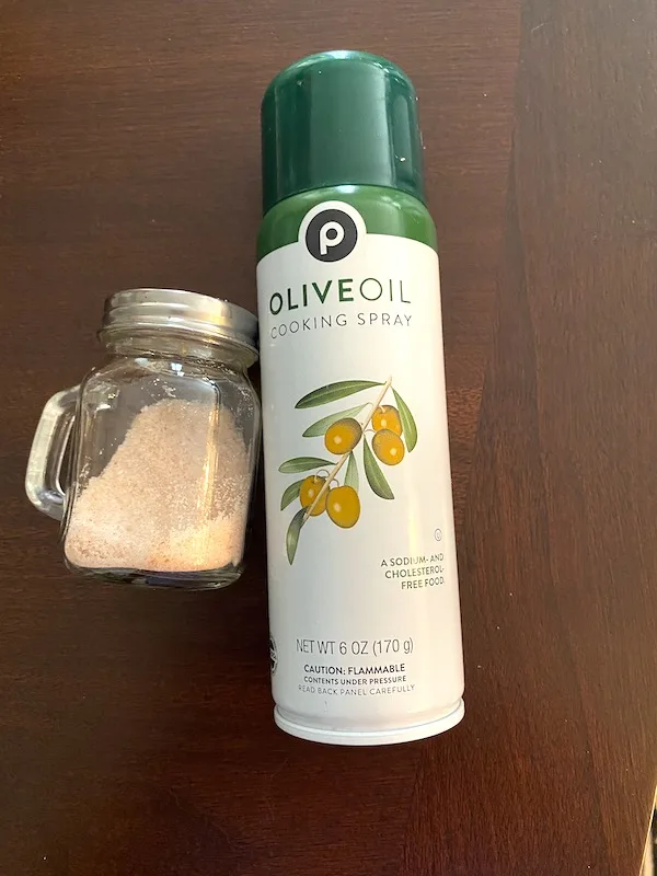 Himalayan pink salt and olive oil spray