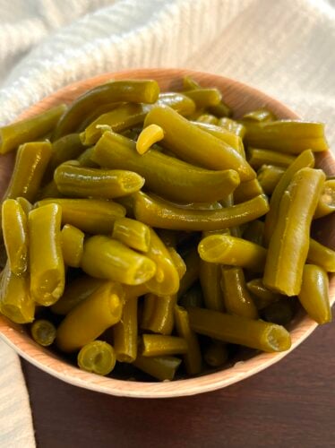 bowl of cooked green beans